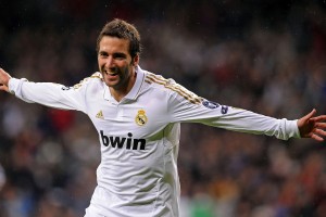 开云体育世界杯-哈登末节导演逆转风暴，深圳队如何用中国智慧撕碎活塞铁壁？