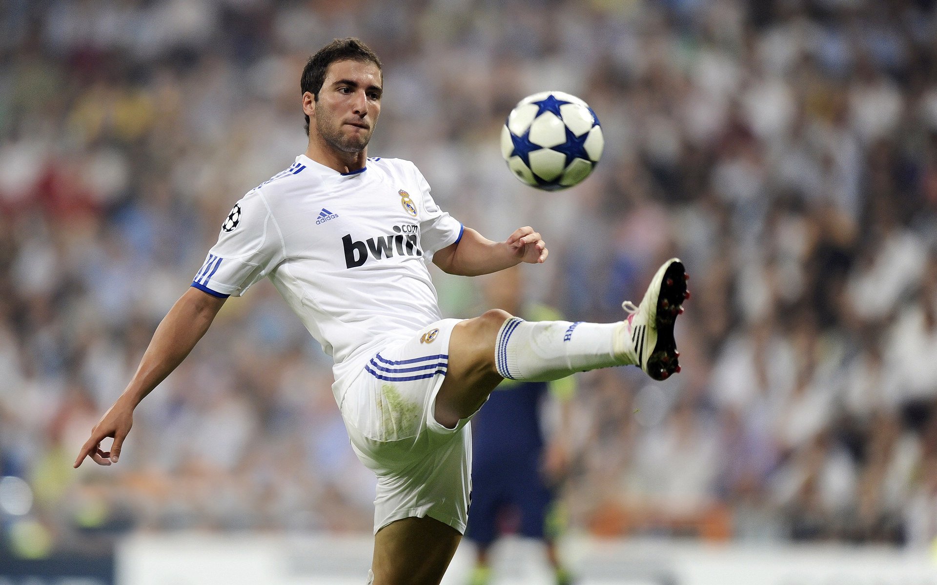 厄德高打出生涯之夜,玻利维亚完胜亚特兰大,足球世界的冰与火之歌