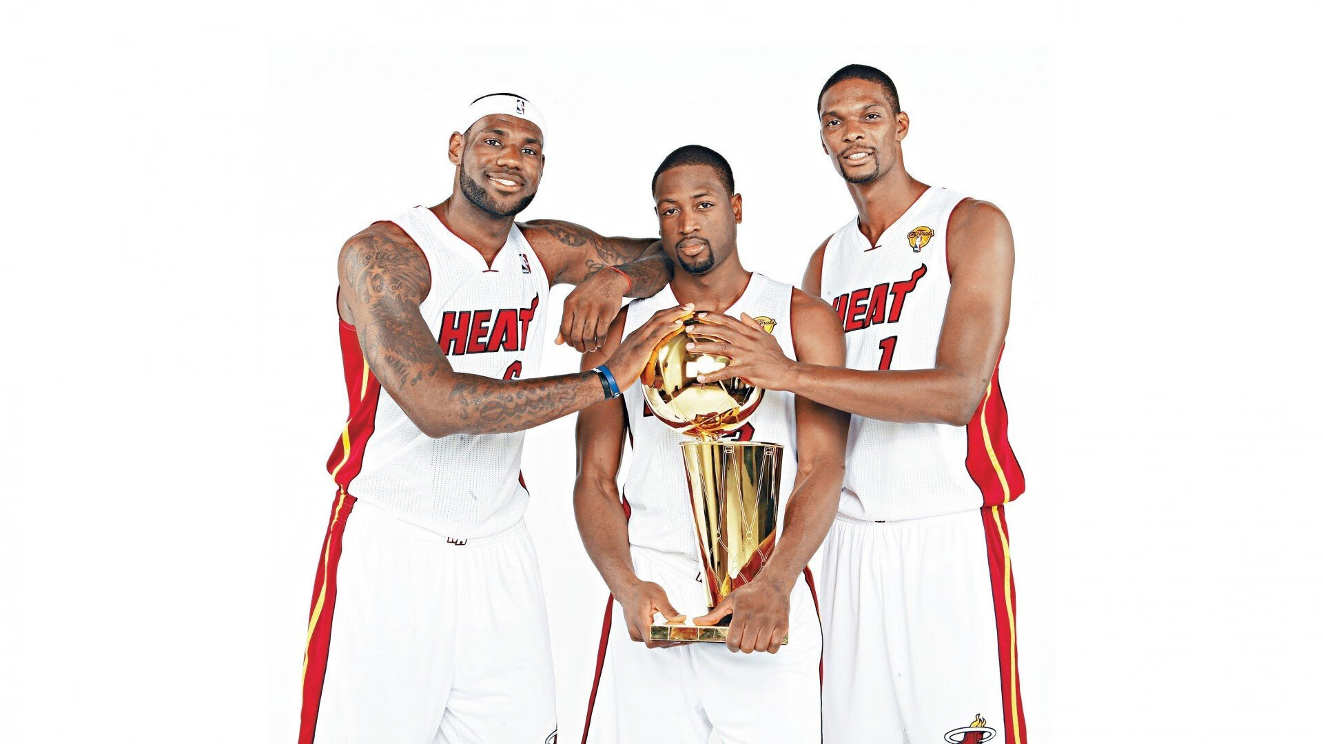 拉梅洛·鲍尔全程高能输出，当活塞的三球撞上广东的南墙