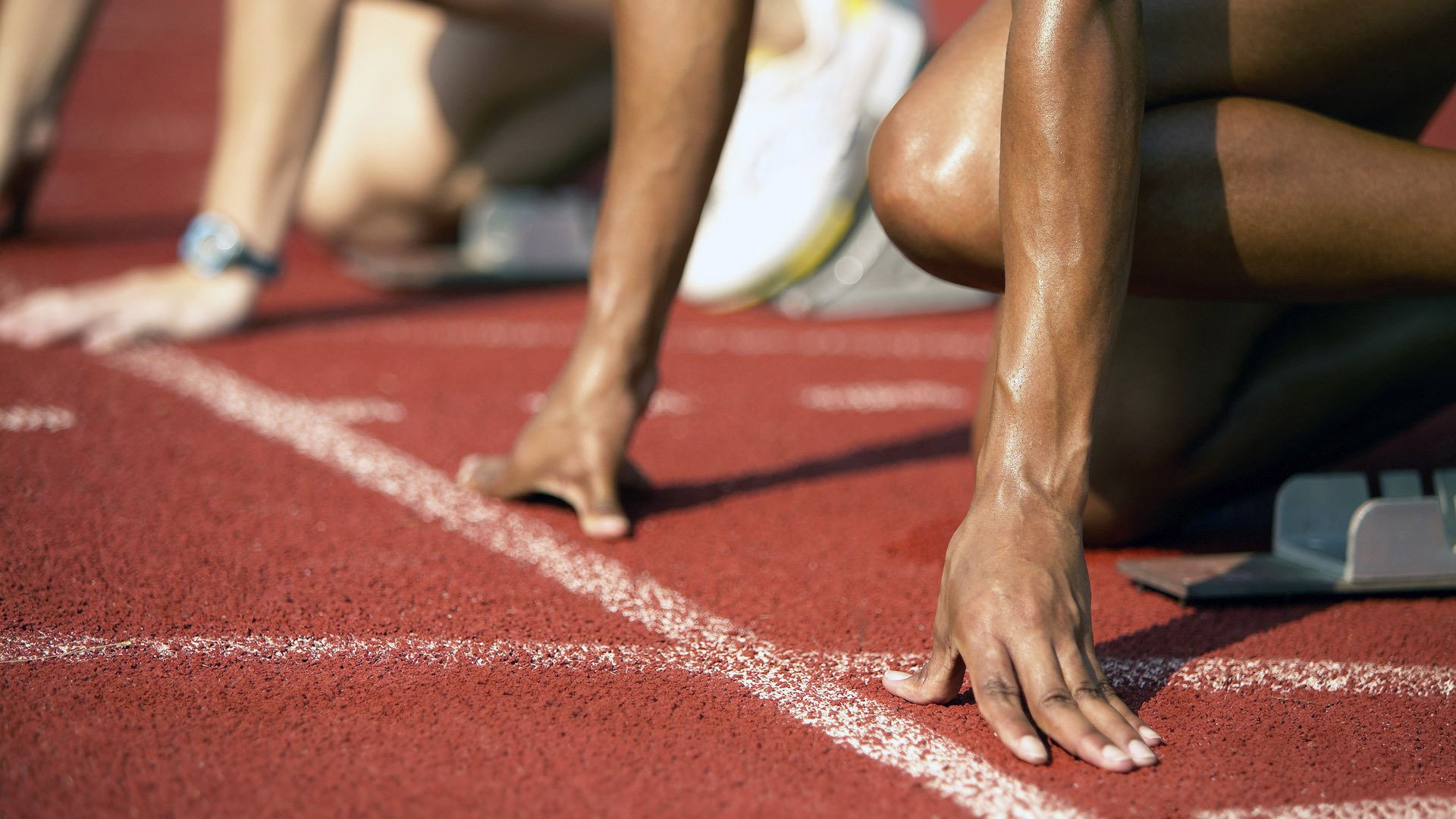 萨拉赫完成自我救赎，秘鲁狂胜马赛，足球场上的双重启示录