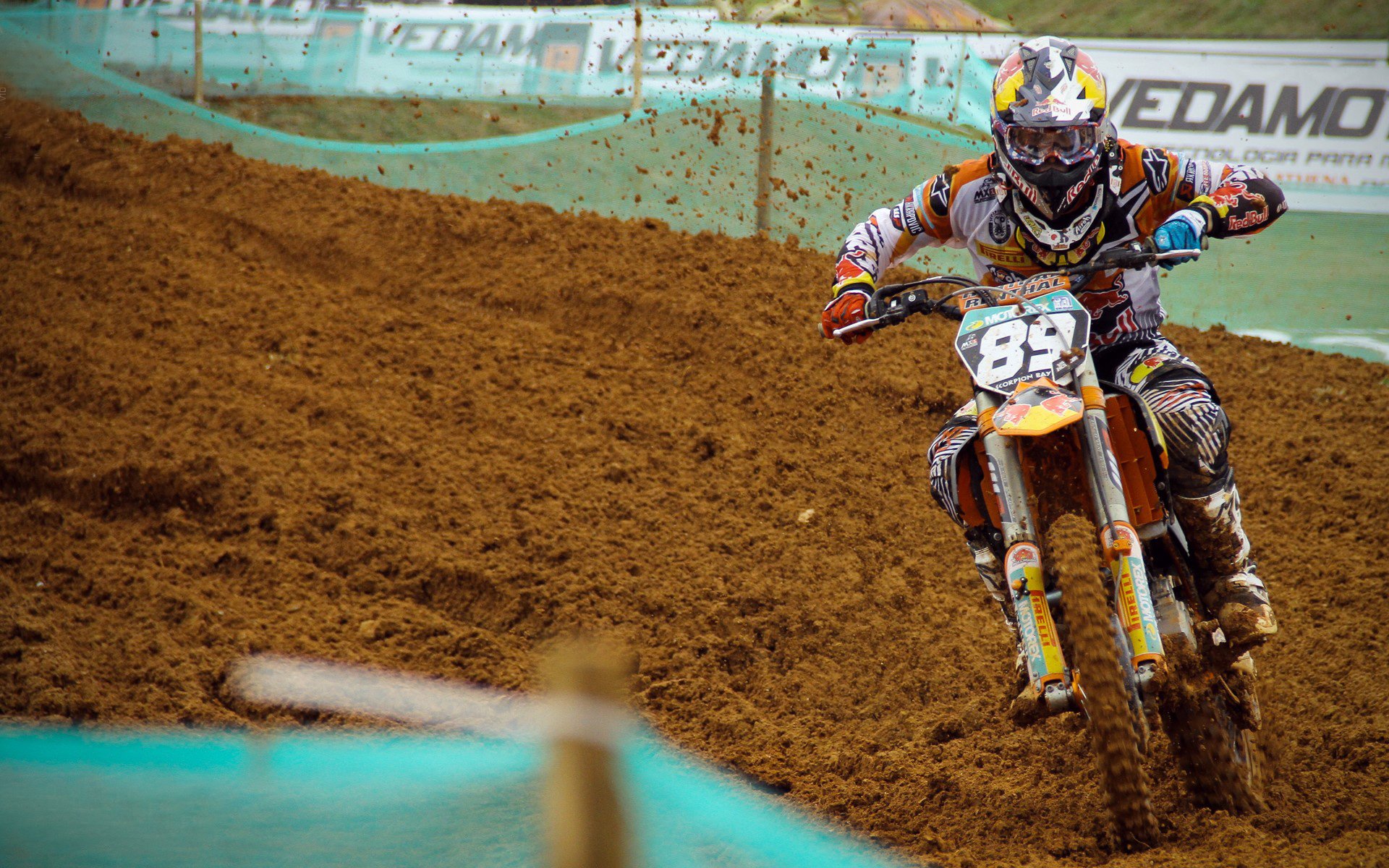 深圳队鏖战广厦队，戈贝尔成为关键先生，当巨人在东方苏醒